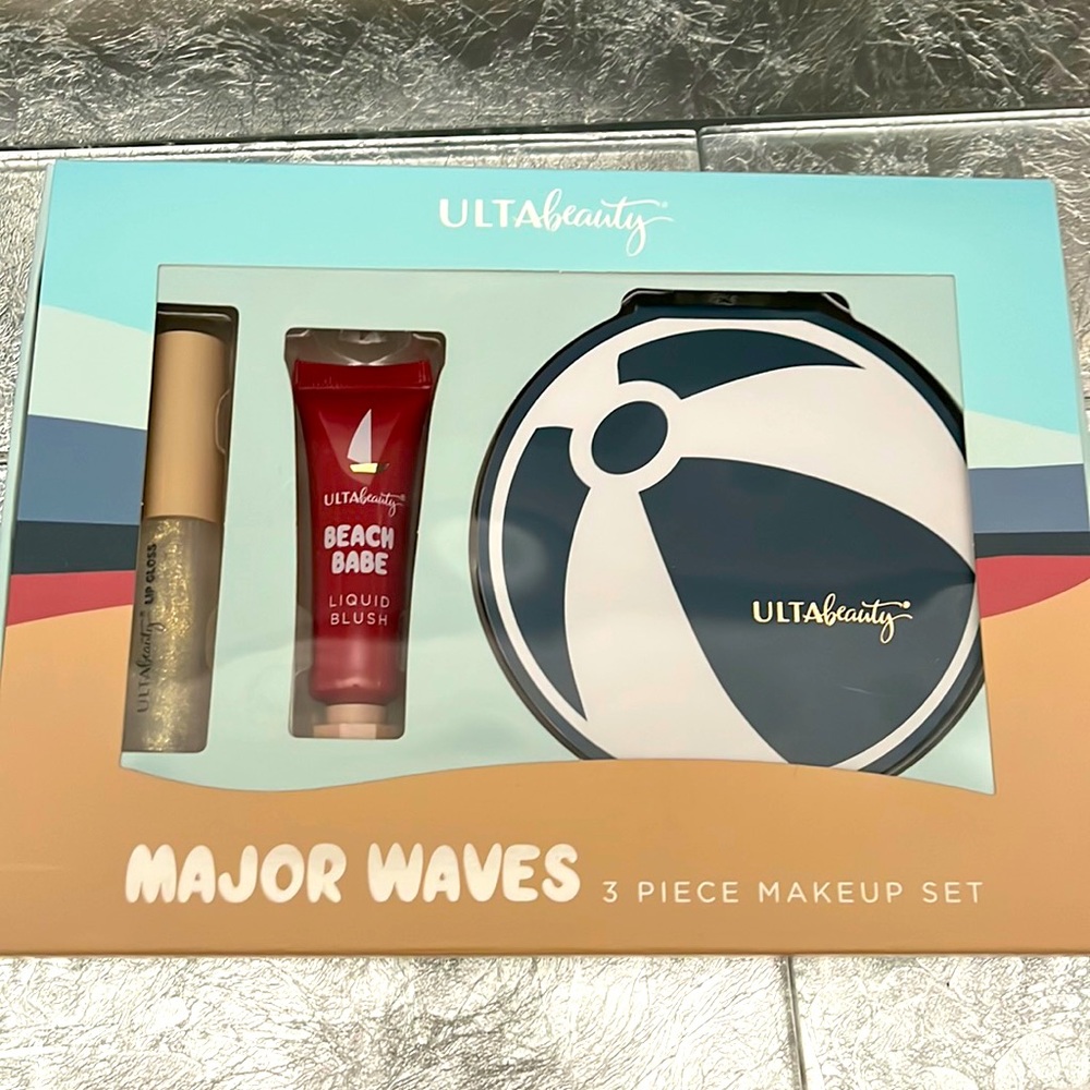 Ulta Beauty 3 piece make-up kit